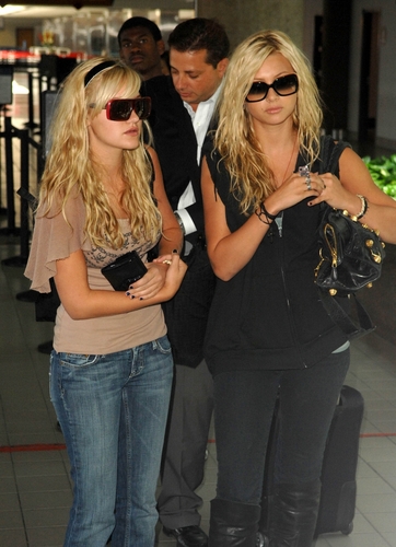  Aly & AJ leaving from LAX