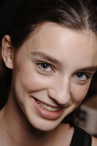  Marc kwa Marc Jacobs Spring 2006: Backstage