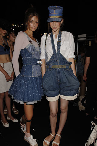  Marc によって Marc Jacobs Spring 2006: Backstage