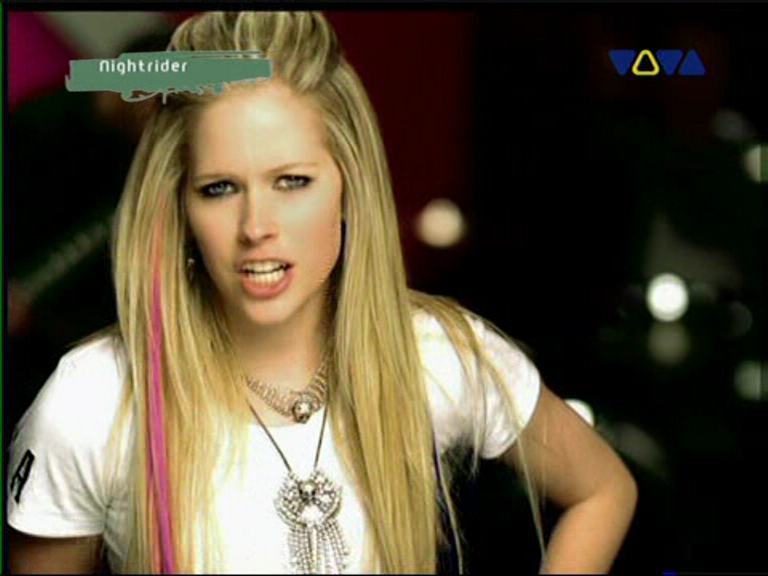 Music Video: Girlfriend - Avril Lavigne Image (1559074) - Fanpop