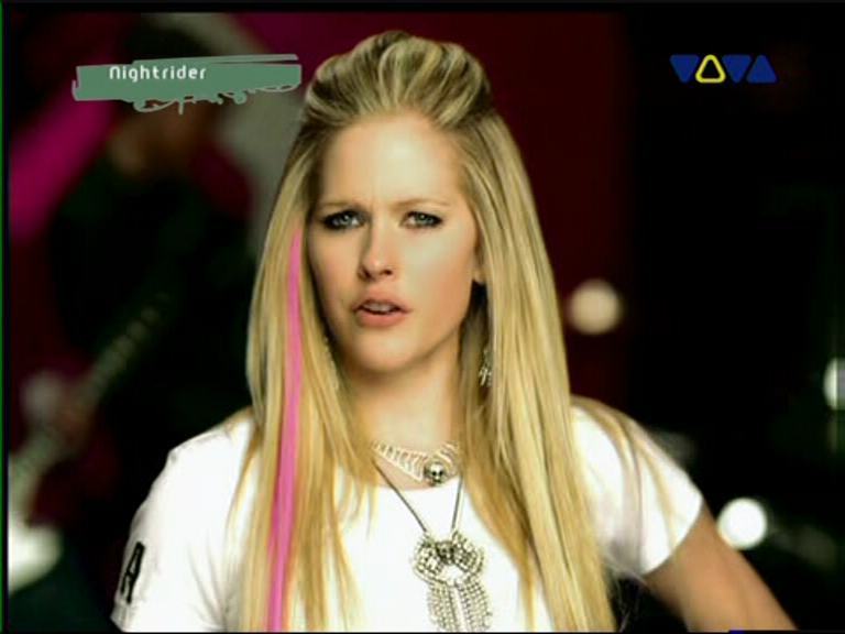 Music Video: Girlfriend - Avril Lavigne Image (1559076) - Fanpop