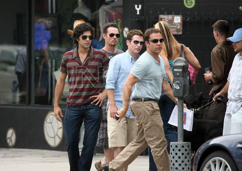  The Cast of Entourage Film outside Urth Caffe in Hollywood 06.16.08