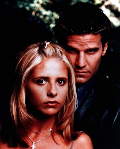  Buffy & ángel (Buffy the vampire slayer)