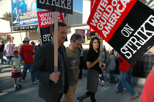  Hugh&Lisa on strike