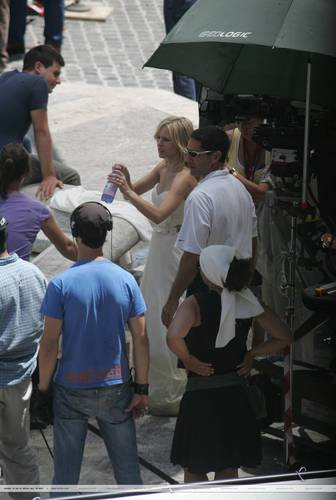K. Bell On The Set of ‘When In Rome’  (without spoilers)