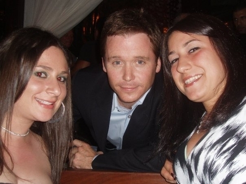  Kevin Connolly, Kevin Dillon and fans in Harrah's Atlantic City June 2008
