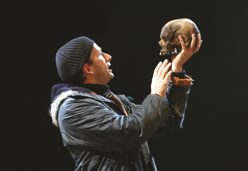  Hamlet on Stage