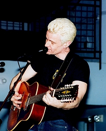  james performing at the knittng factory 2003