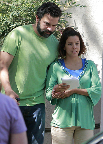  Eva and Ricardo out and about
