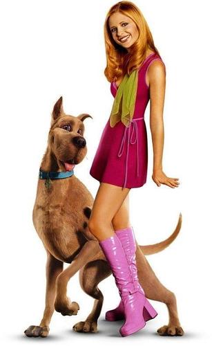 Daphne and Scooby