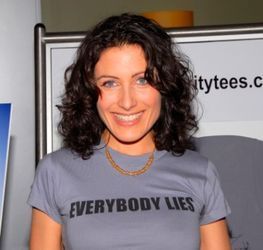  Lisa Edelstein at the announcement of the creation of exclusive "House-ism" t-shirts to benefit the