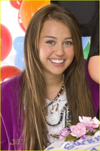  Miley Cyrus Sweet 16