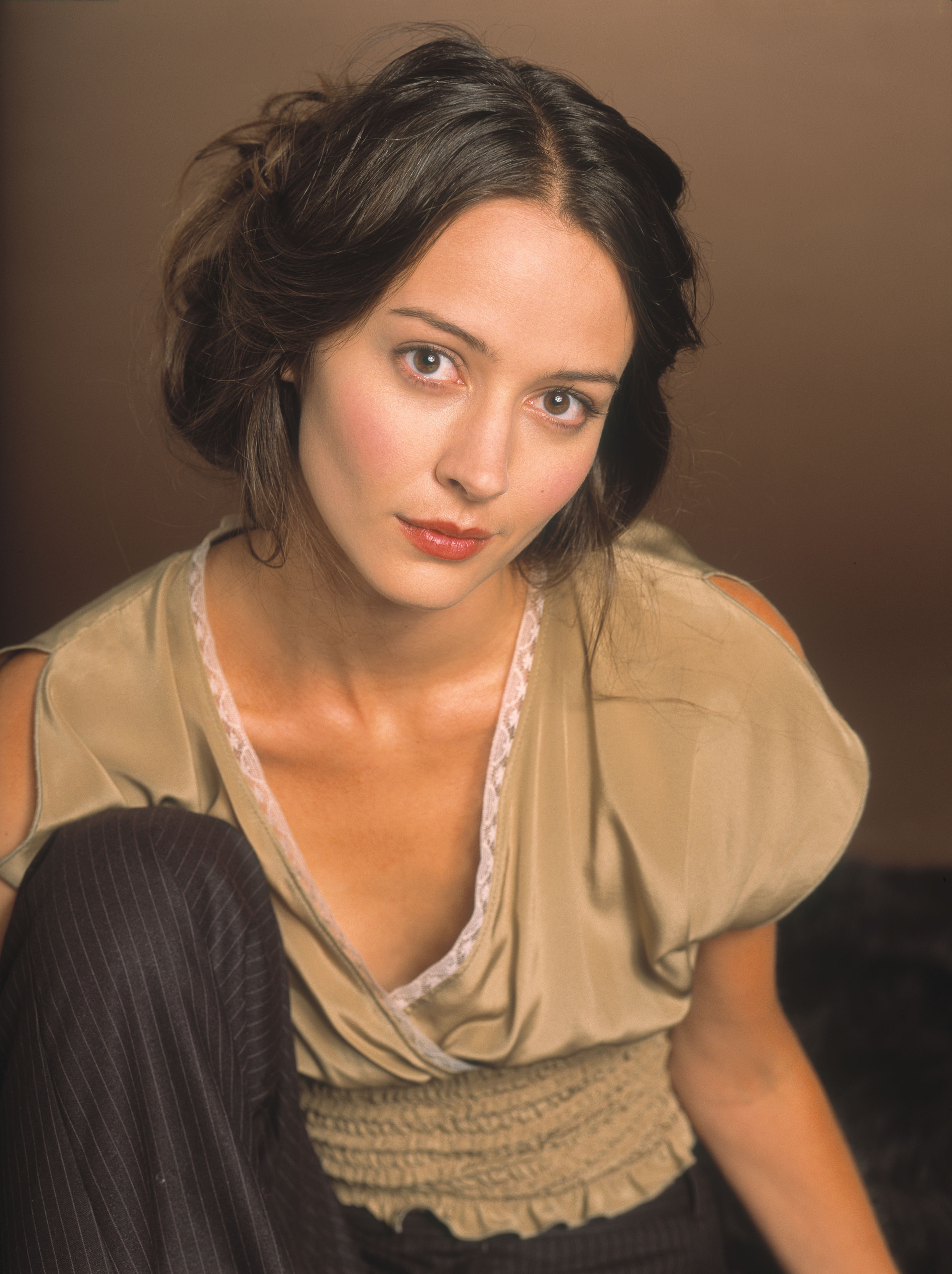 Amy Acker photo gallery - high quality pics of Amy Acker 