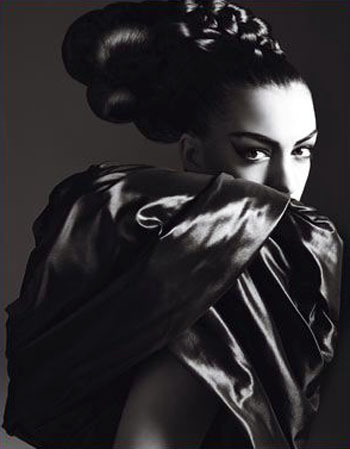  Anne Hathaway in ‘W’ Magazine