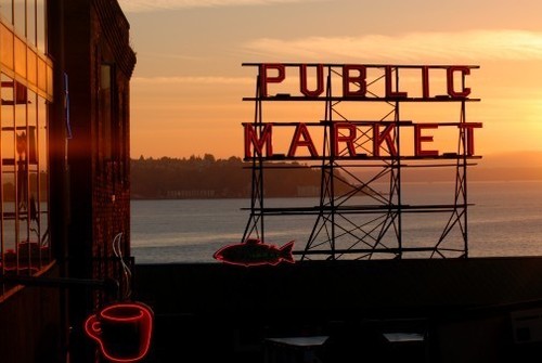  luccio Place Market at Sunset