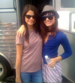  Demi and Selena on set