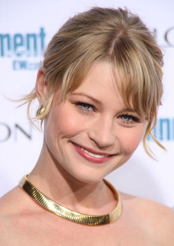  Emilie at EW's Pre-Emmy party