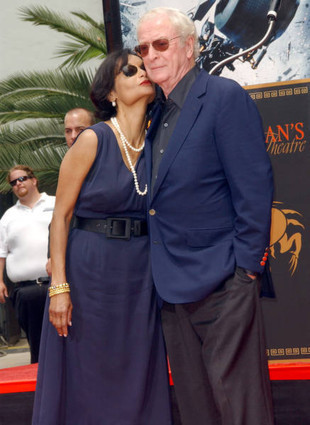  Michael Caine and his wife Шакира