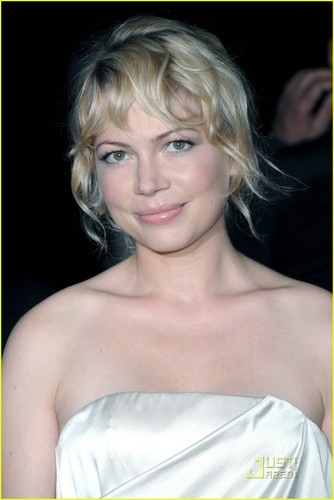  Michelle Williams Premieres Wendy and Lucy