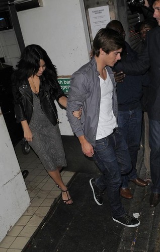 Zac out for A Meal in London
