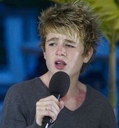  Eoghan Quigg!! <3.x
